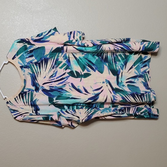 Torrid 5X Pink Palm Print classic fit short sleeves tee shirt - Picture 4 of 6